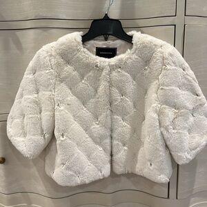 BCBG MAXAZRIA white size small fur jacket